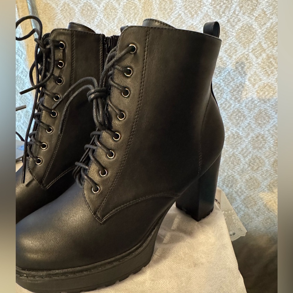 New black bootie